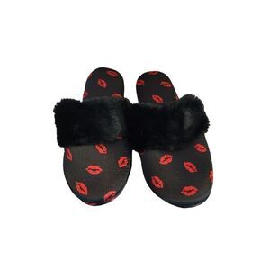 INC International Concepts Womens Faux-Fur-Trim Gift Bag Kissed Lips